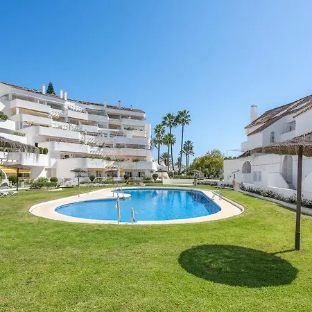 Apartmán Sea Views - Pool & Mountain - Nueva Andalucia *